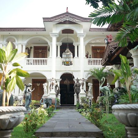 Rumah Pesik Art Heritage Gondowulung Exterior photo