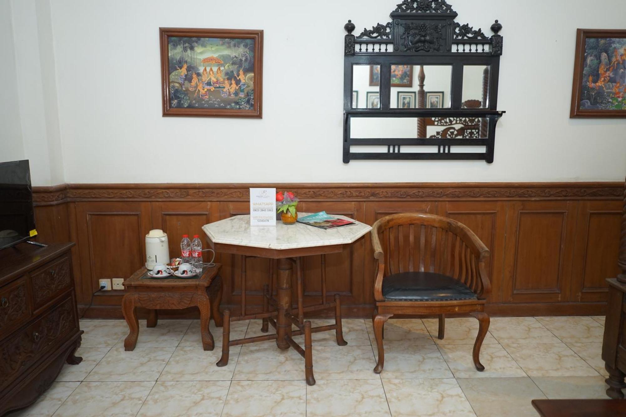 Rumah Pesik Art Heritage Gondowulung Exterior photo