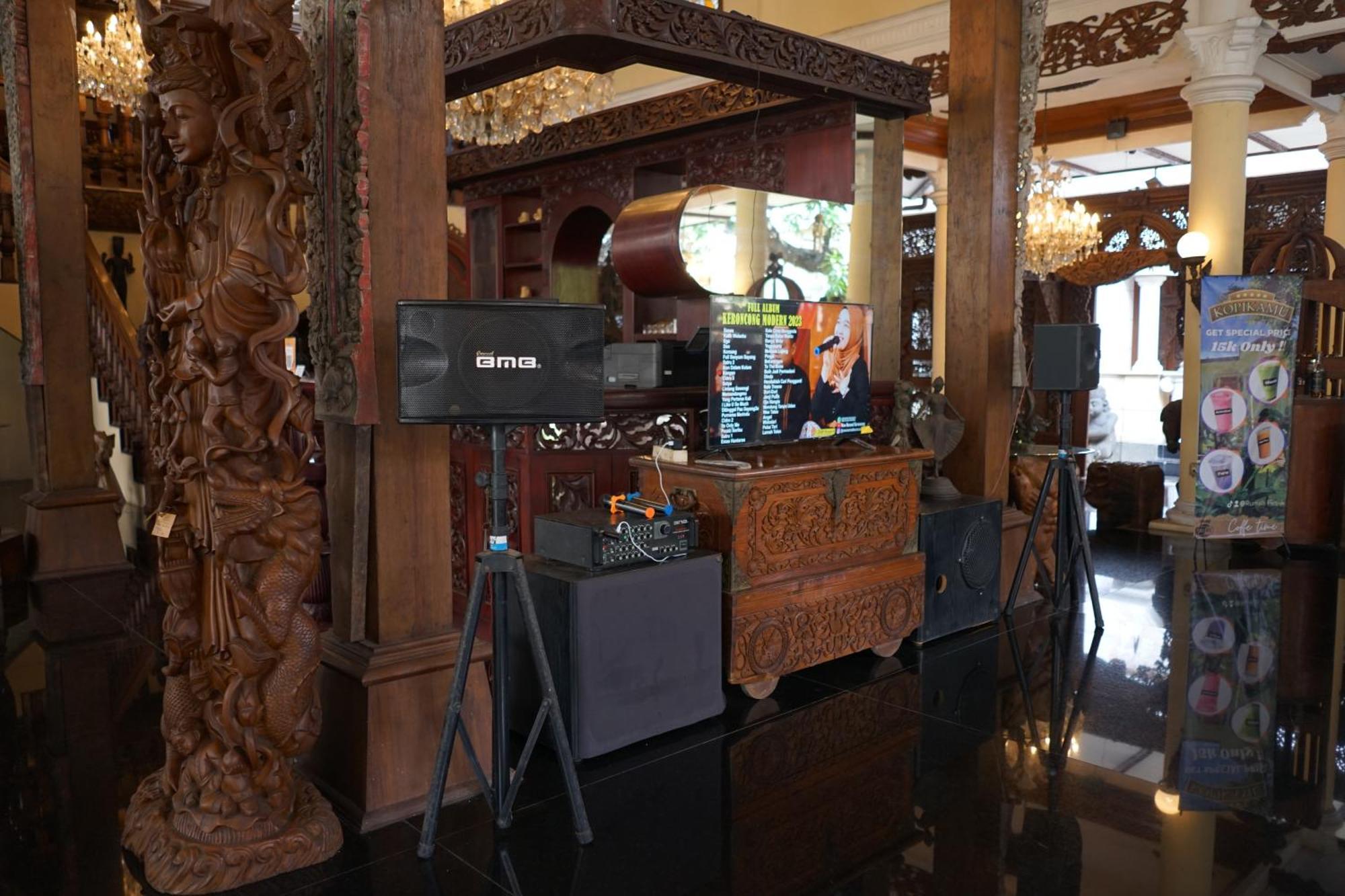 Rumah Pesik Art Heritage Gondowulung Exterior photo